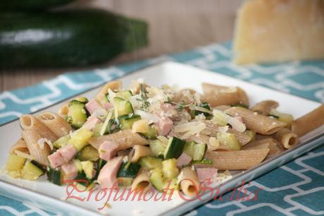 Pasta con Zucchine e Mortadella zucchine mortadella (24)b