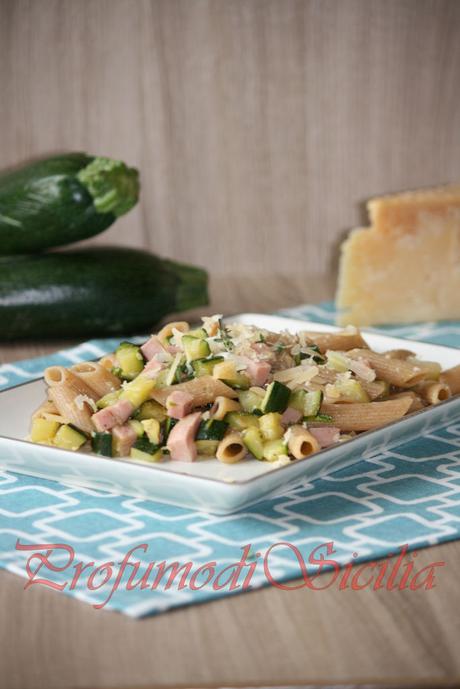 Pasta con Zucchine e Mortadella zucchine mortadella (34)b