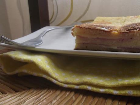 Croque-cake veloce al prosciutto e ultima parte del manuale della casalinga perfetta. Astenersi timorate di Dio ;-) Croque-cake veloce al prosciutto e ultima parte del manuale della casalinga perfetta. Astenersi timorate di Dio ;-)