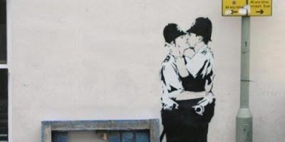 Banksy di scena a Roma con Guerra Capitalismo e Libertà Banksy di scena a Roma con Guerra Capitalismo e Libertà