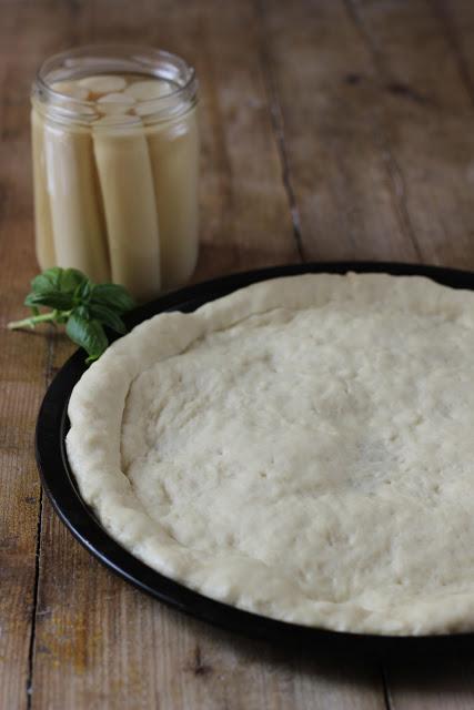 Pizza con cuore di palma e formaggio di manioca Pizza de palmito e queijo de mandioca Pizza con cuore di palma e formaggio di manioca Pizza de palmito e queijo de mandioca