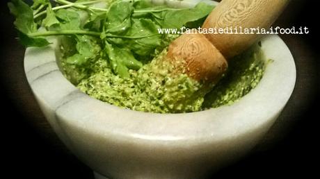 PESTO DI RUCOLA AL MORTAIO PESTO DI RUCOLA AL MORTAIO
