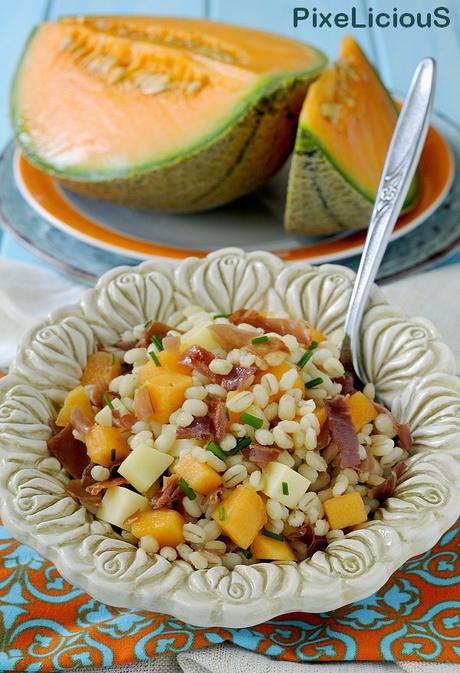 Insalata di Orzo con Melone, Provola e Culatello Croccante Insalata di Orzo con Melone, Provola e Culatello Croccante