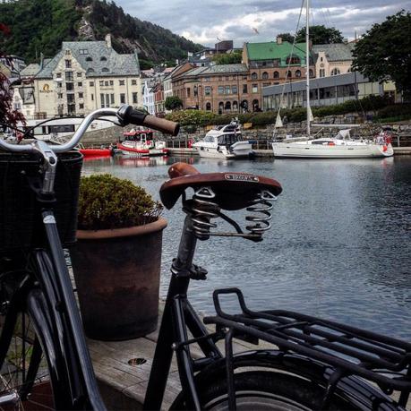 Dove andare in Norvegia? Il nostro viaggio a Alesund, balcone sui fiordi Dove andare in Norvegia? Il nostro viaggio a Alesund, balcone sui fiordi