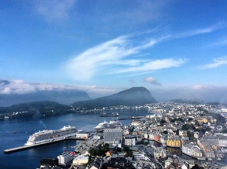 Dove andare in Norvegia? Il nostro viaggio a Alesund, balcone sui fiordi Dove andare in Norvegia? Il nostro viaggio a Alesund, balcone sui fiordi