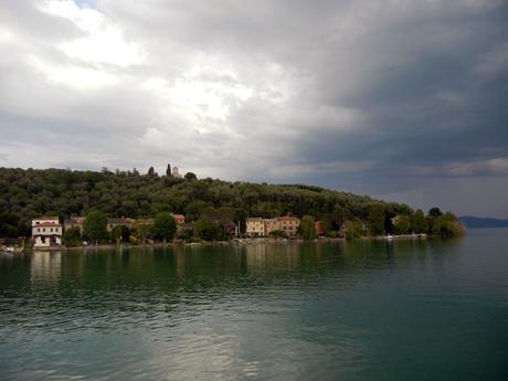 Isola Maggiore…il fascino di dormire in mezzo al Lago Trasimeno isolamaggiore_umbria_viaggiandovaldi