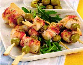 Ricetta: Spiedini di pollo e olive Ricetta: Spiedini di pollo e olive