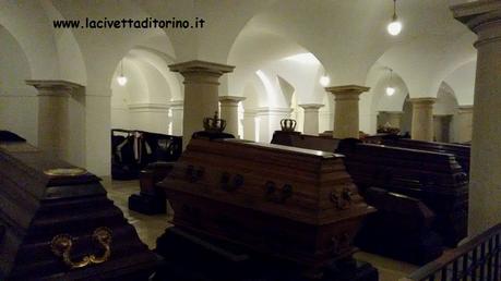 La Cripta Reale nel Duomo di Berlino I sarcofaghi con le corone.