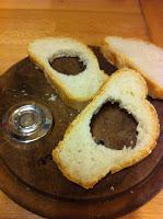 CROSTINI UOVO E TARTUFO NERO CROSTINI UOVO E TARTUFO NERO