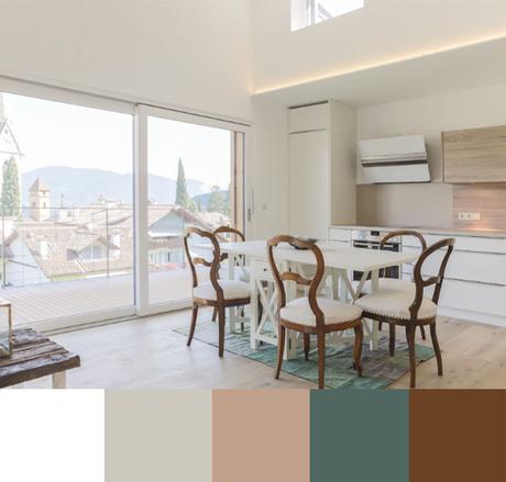Sedie antiche tavolo bianco arredo total white contrasto antico moderno Sedie antiche tavolo bianco arredo total white contrasto antico moderno