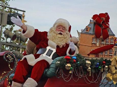 Salerno, il Villaggio di Babbo Natale con scenari fantastici: orari e prezzi Babbo Natale