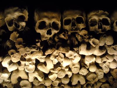 Halloween a Napoli. Il Cimitero delle Fontanelle. Halloween a Napoli. Il Cimitero delle Fontanelle.