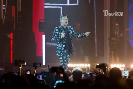 Robbie Williams nella gala de Los 40 Principales. Robbie Williams nella gala de Los 40 Principales.