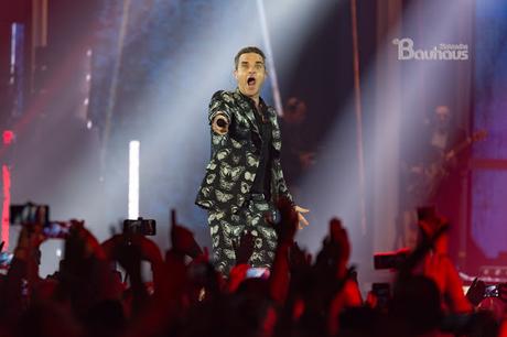 Robbie Williams nella gala de Los 40 Principales. Robbie Williams nella gala de Los 40 Principales.
