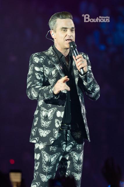 Robbie Williams nella gala de Los 40 Principales. Robbie Williams nella gala de Los 40 Principales.