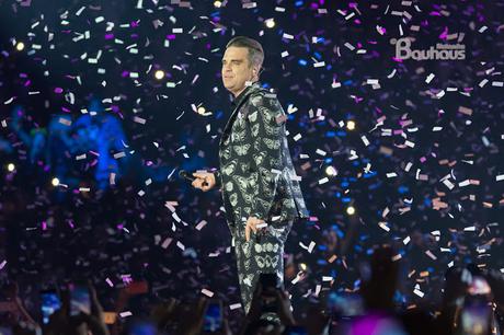 Robbie Williams nella gala de Los 40 Principales. Robbie Williams nella gala de Los 40 Principales.