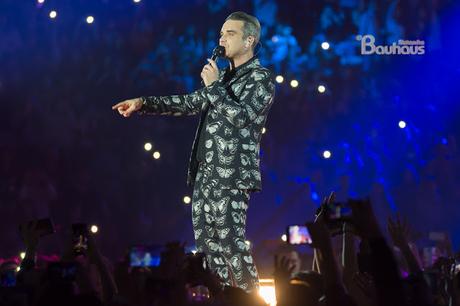 Robbie Williams nella gala de Los 40 Principales. Robbie Williams nella gala de Los 40 Principales.