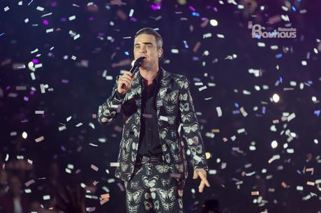 Robbie Williams nella gala de Los 40 Principales. Robbie Williams nella gala de Los 40 Principales.