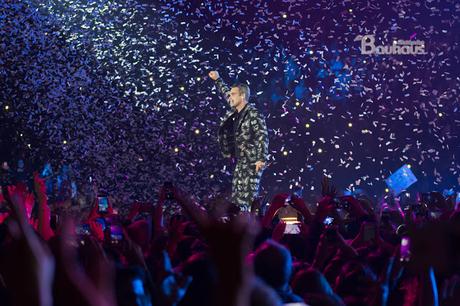 Robbie Williams nella gala de Los 40 Principales. Robbie Williams nella gala de Los 40 Principales.