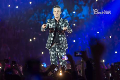 Robbie Williams nella gala de Los 40 Principales. Robbie Williams nella gala de Los 40 Principales.