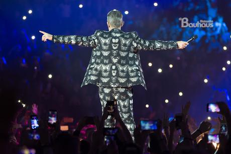 Robbie Williams nella gala de Los 40 Principales. Robbie Williams nella gala de Los 40 Principales.