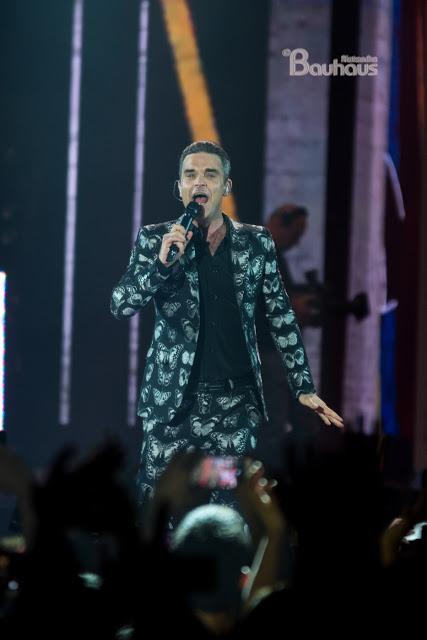 Robbie Williams nella gala de Los 40 Principales. Robbie Williams nella gala de Los 40 Principales.
