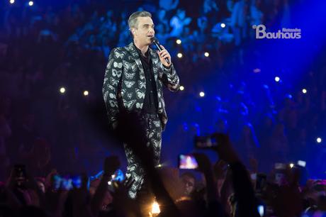 Robbie Williams nella gala de Los 40 Principales. Robbie Williams nella gala de Los 40 Principales.