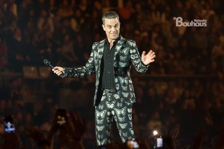 Robbie Williams nella gala de Los 40 Principales. Robbie Williams nella gala de Los 40 Principales.