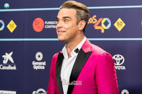 Robbie Williams nella gala de Los 40 Principales. Robbie Williams nella gala de Los 40 Principales.