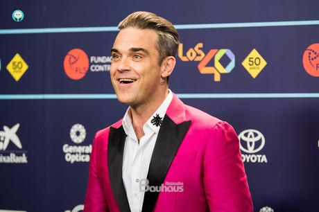 Robbie Williams nella gala de Los 40 Principales. Robbie Williams nella gala de Los 40 Principales.