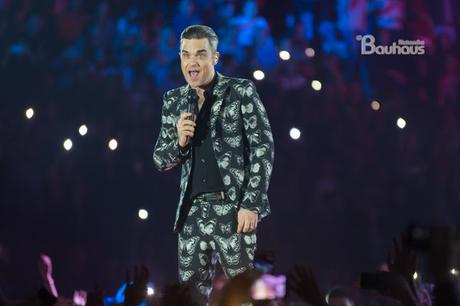 Robbie Williams nella gala de Los 40 Principales. Robbie Williams nella gala de Los 40 Principales.