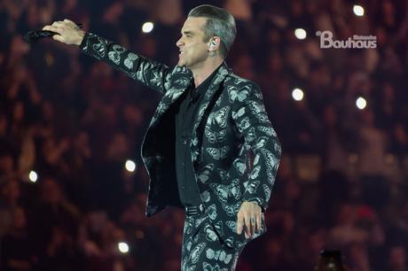 Robbie Williams nella gala de Los 40 Principales. Robbie Williams nella gala de Los 40 Principales.
