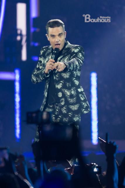Robbie Williams nella gala de Los 40 Principales. Robbie Williams nella gala de Los 40 Principales.