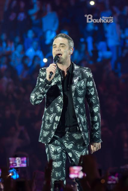 Robbie Williams nella gala de Los 40 Principales. Robbie Williams nella gala de Los 40 Principales.