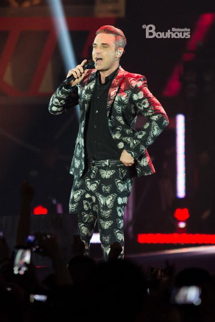 Robbie Williams nella gala de Los 40 Principales. Robbie Williams nella gala de Los 40 Principales.