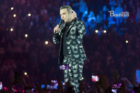 Robbie Williams nella gala de Los 40 Principales. Robbie Williams nella gala de Los 40 Principales.