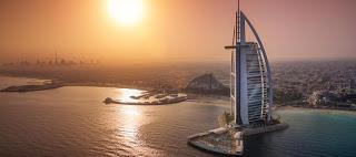 Dubai: Capodanno tra fuochi d'artificio e feste sull'acqua Dubai: Capodanno tra fuochi d'artificio e feste sull'acqua