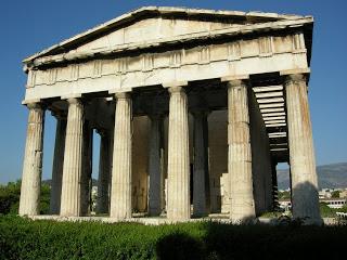 Atene: la città dai mille volti e dalle mille contraddizioni Atene: la città dai mille volti e dalle mille contraddizioni