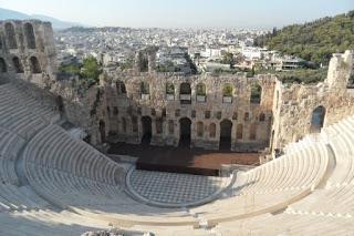 Atene: la città dai mille volti e dalle mille contraddizioni Atene: la città dai mille volti e dalle mille contraddizioni