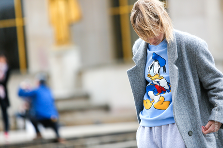In the Steet...Mickey Mouse, Donald Duck, Minnie, Daisy Duck, Goofy, Pluto & company In the Steet...Mickey Mouse, Donald Duck, Minnie, Daisy Duck, Goofy, Pluto & company
