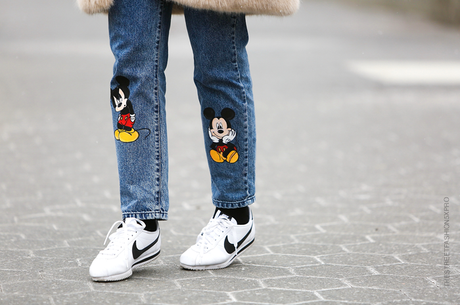 In the Steet...Mickey Mouse, Donald Duck, Minnie, Daisy Duck, Goofy, Pluto & company In the Steet...Mickey Mouse, Donald Duck, Minnie, Daisy Duck, Goofy, Pluto & company