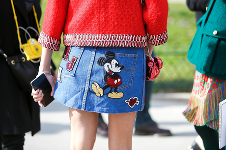 In the Steet...Mickey Mouse, Donald Duck, Minnie, Daisy Duck, Goofy, Pluto & company In the Steet...Mickey Mouse, Donald Duck, Minnie, Daisy Duck, Goofy, Pluto & company