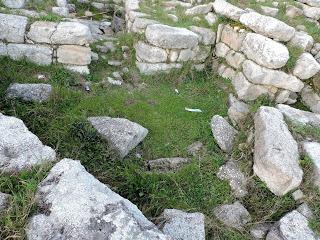 NURAGHE ASUSA DI ISILI NURAGHE ASUSA DI ISILI