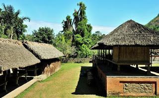 Il villaggio di Tenganan luogo di cultura e tradizione Il villaggio di Tenganan luogo di cultura e tradizione
