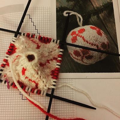 Christmas ball...n°18 Three lead clover Christmas ball...n°18 Three lead clover