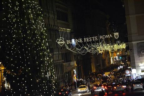 Perché l'albero di natale di Roma fa pietà e quello di Milano è bellissimo? Perché l'albero di natale di Roma fa pietà e quello di Milano è bellissimo?