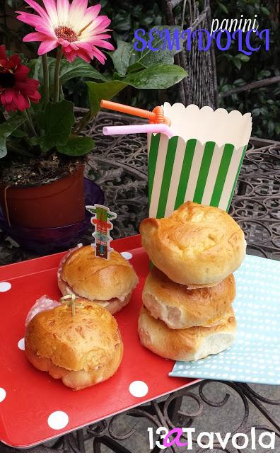 PANINI SEMIDOLCI PER I BUFFET PRIMAVERILI PANINI SEMIDOLCI PER I BUFFET PRIMAVERILI