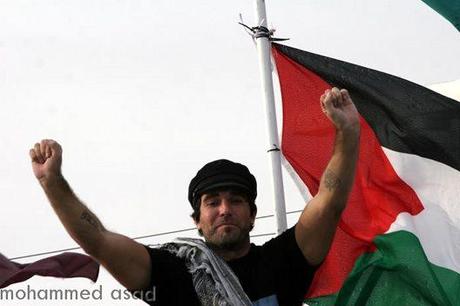 Comunicato stampa cooperanti ed amici di Vittorio Arrigoni in Palestina e nota di Gianni Minà