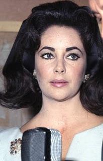 Un lungo addio alla grande Liz Taylor. Una che sembrava i...