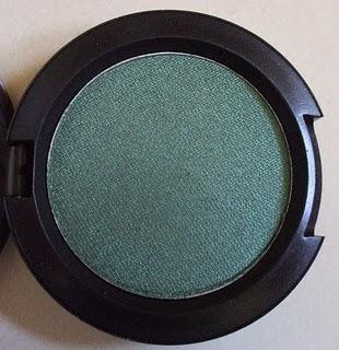 Mac Peacocky Mega Meral Shadow: Ego Mac Peacocky Mega Meral Shadow: Ego